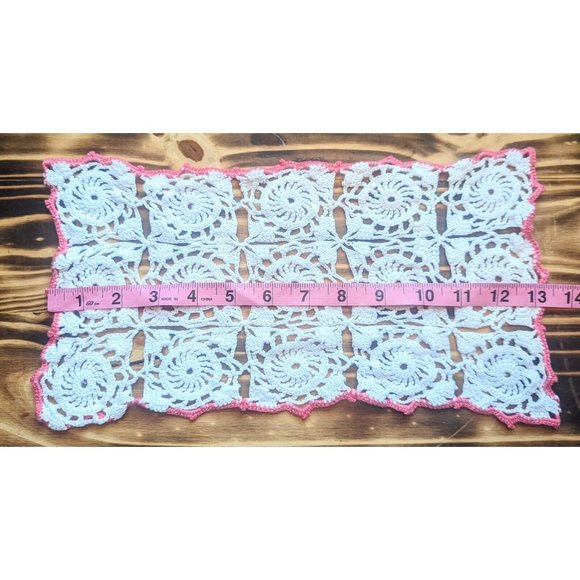 Vintage Rectangular Crocheted Table Scarf Doily White With Pink Edge 13” x 7” - Picture 2 of 4